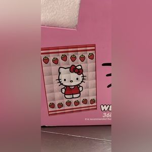 Hello kitty weighted blanket